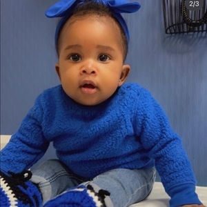 Pre- loved cat jack sweater. Size 3-6 months. Excellent condition!